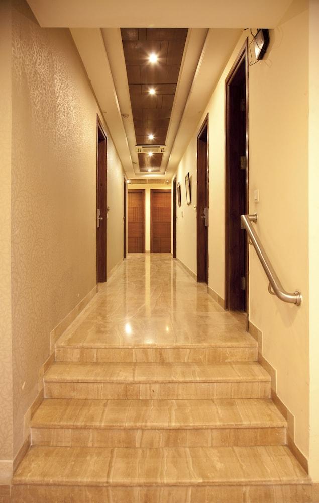 Alpina Hotels & Suites New Delhi Eksteriør bilde