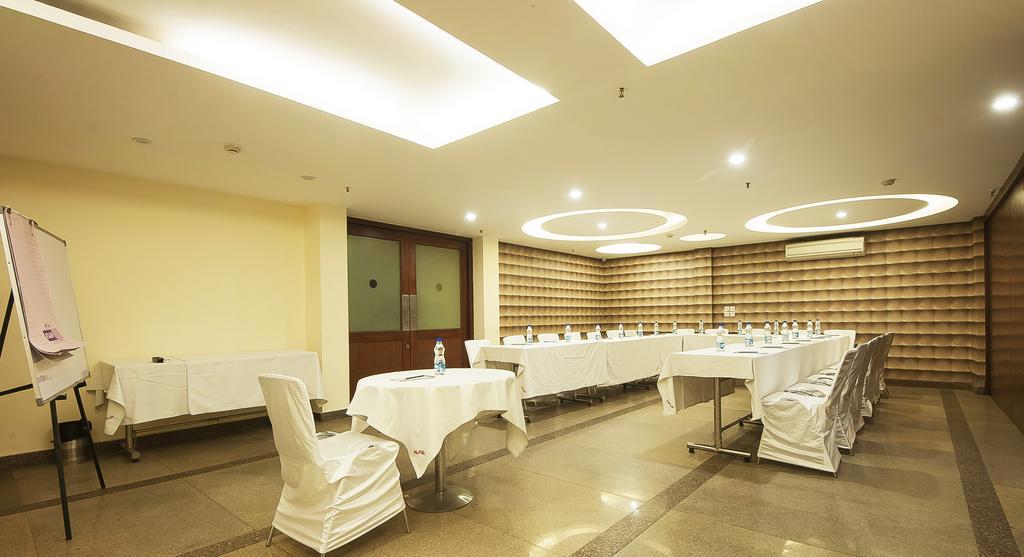 Alpina Hotels & Suites New Delhi Eksteriør bilde