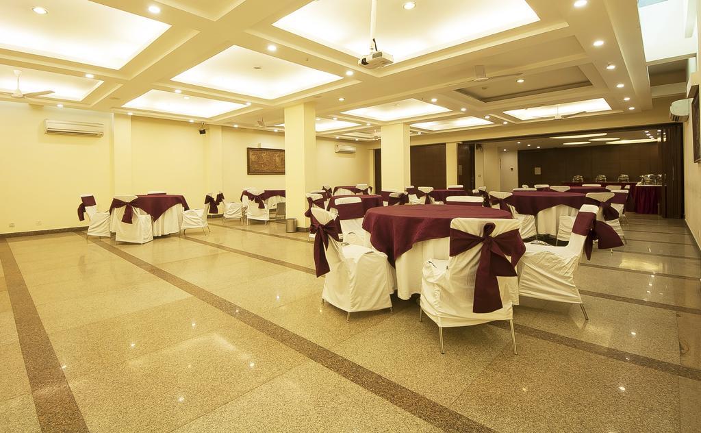 Alpina Hotels & Suites New Delhi Eksteriør bilde