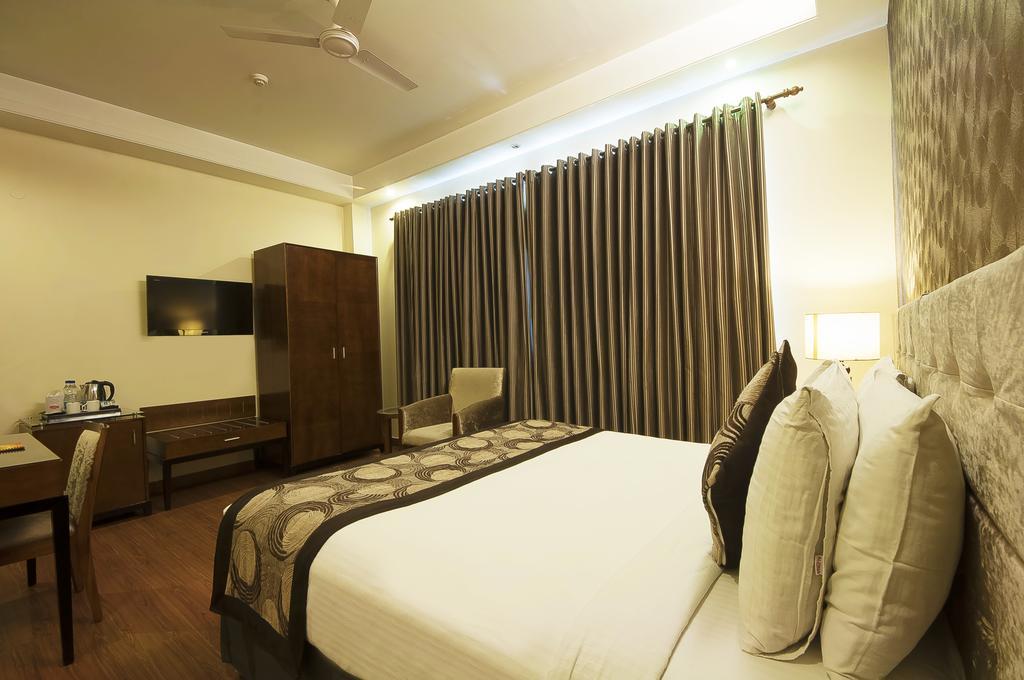 Alpina Hotels & Suites New Delhi Eksteriør bilde