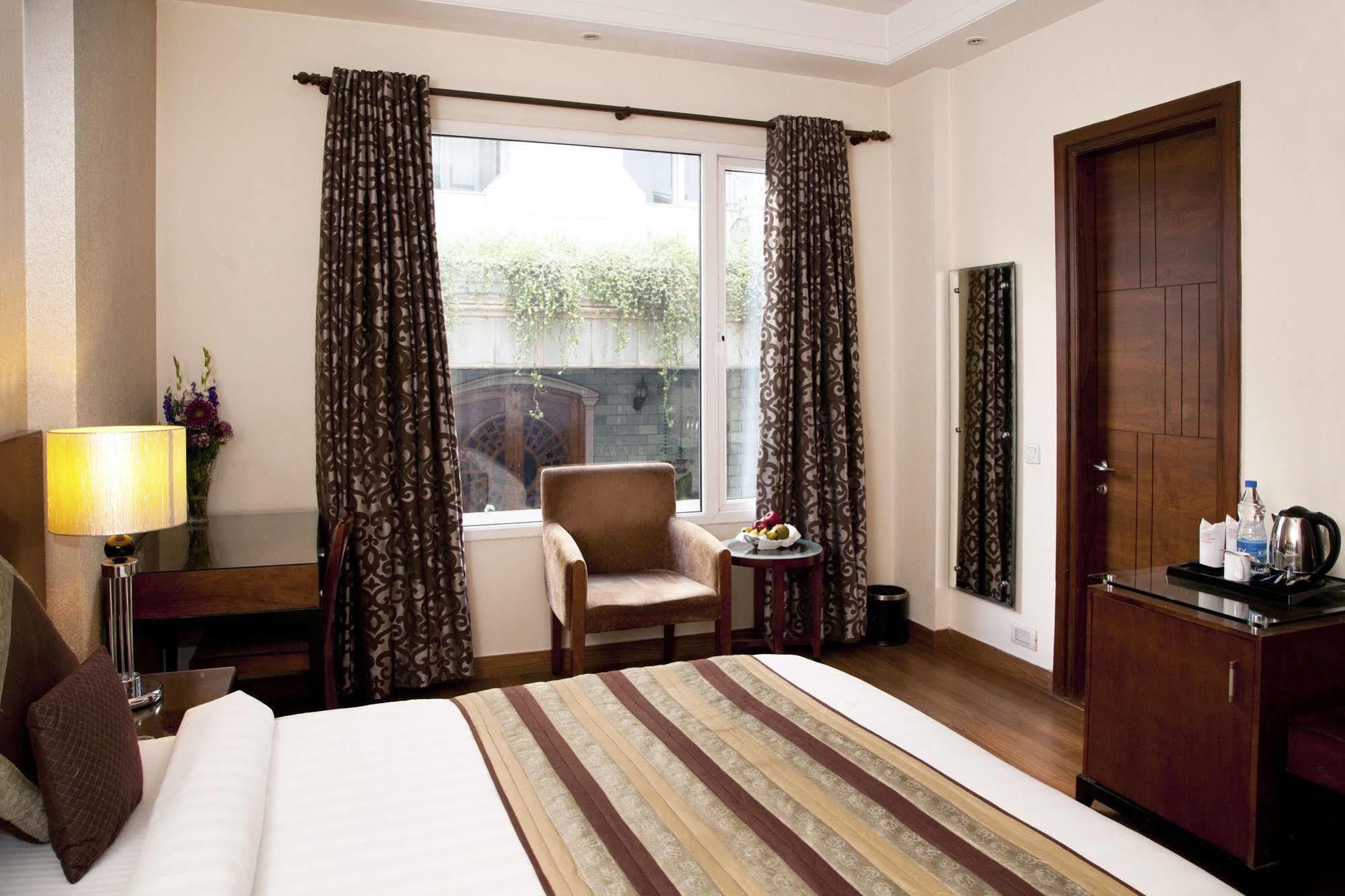 Alpina Hotels & Suites New Delhi Eksteriør bilde