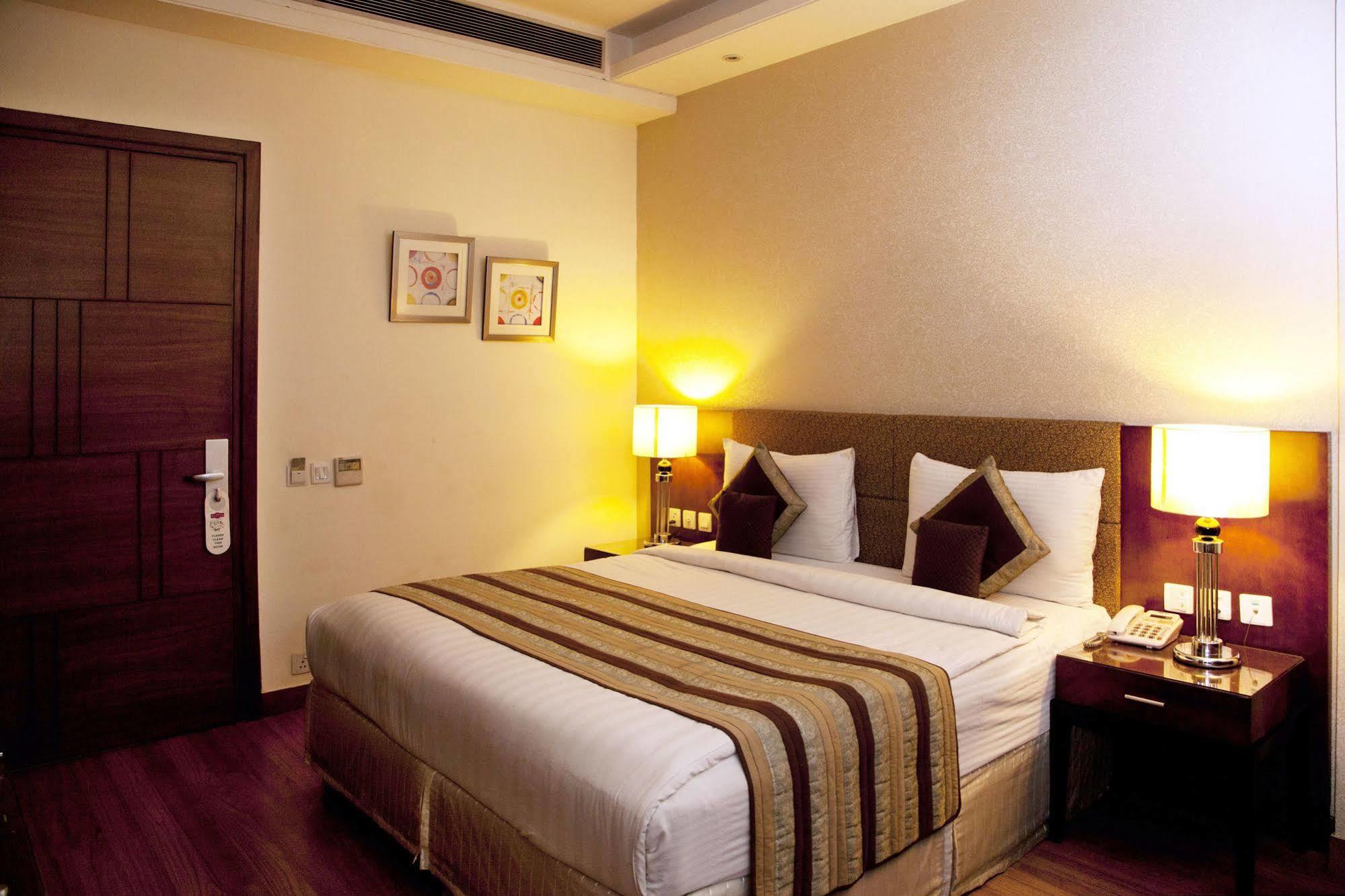 Alpina Hotels & Suites New Delhi Eksteriør bilde